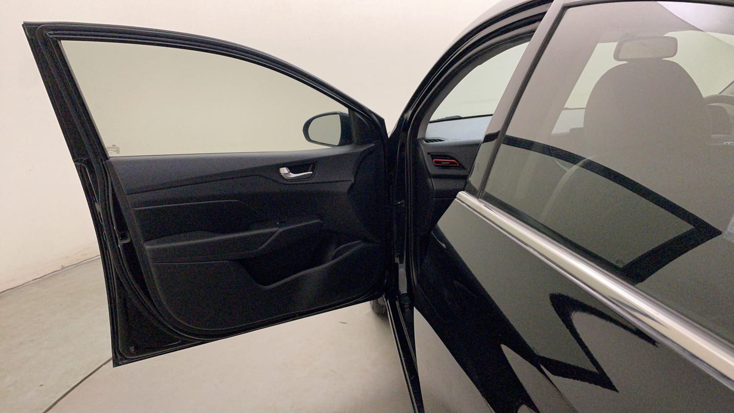 Used 2021 Hyundai Verna SX (O) 1.6 VTVT AT Petrol Automatic interior LEFT FRONT DOOR OPEN VIEW