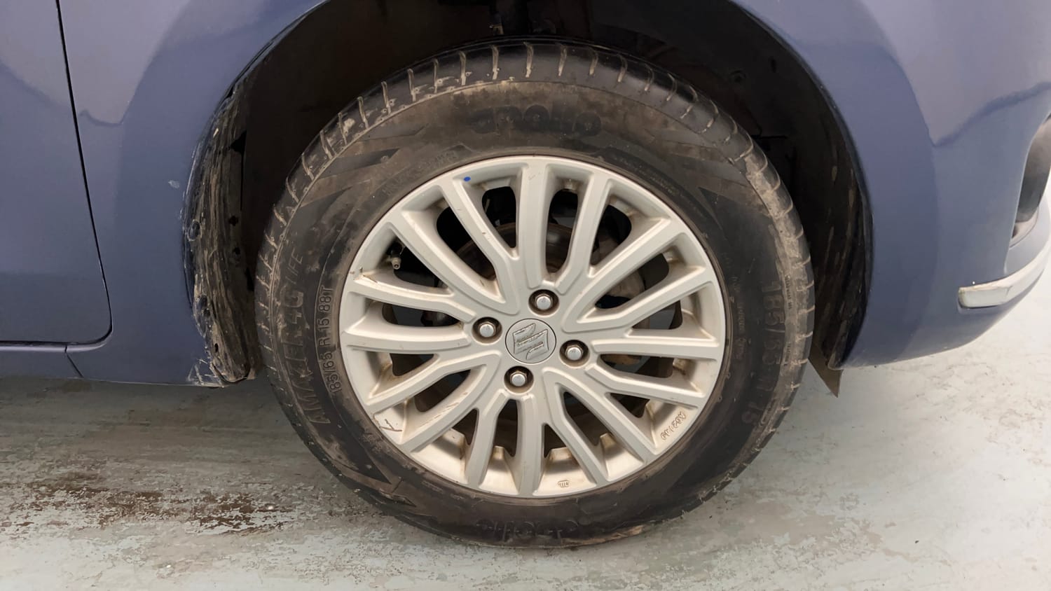 Used 2017 Maruti Suzuki Dzire ZXi Petrol Manual tyres RIGHT FRONT TYRE RIM VIEW