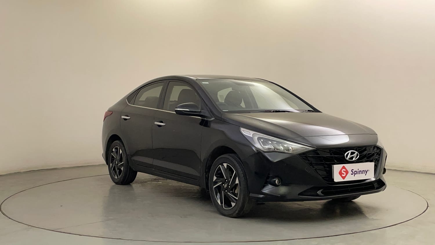 Used 2021 Hyundai Verna SX (O) 1.6 VTVT AT Petrol Automatic exterior RIGHT FRONT CORNER VIEW