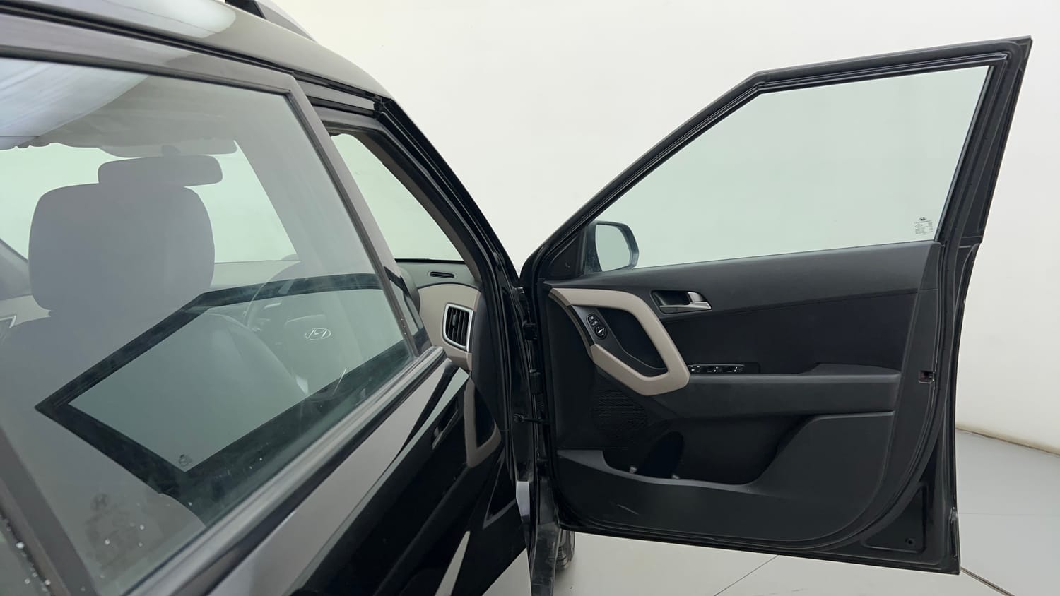 Used 2017 Hyundai Creta 1.6 SX Plus AT Petrol Petrol Automatic interior RIGHT FRONT DOOR OPEN VIEW