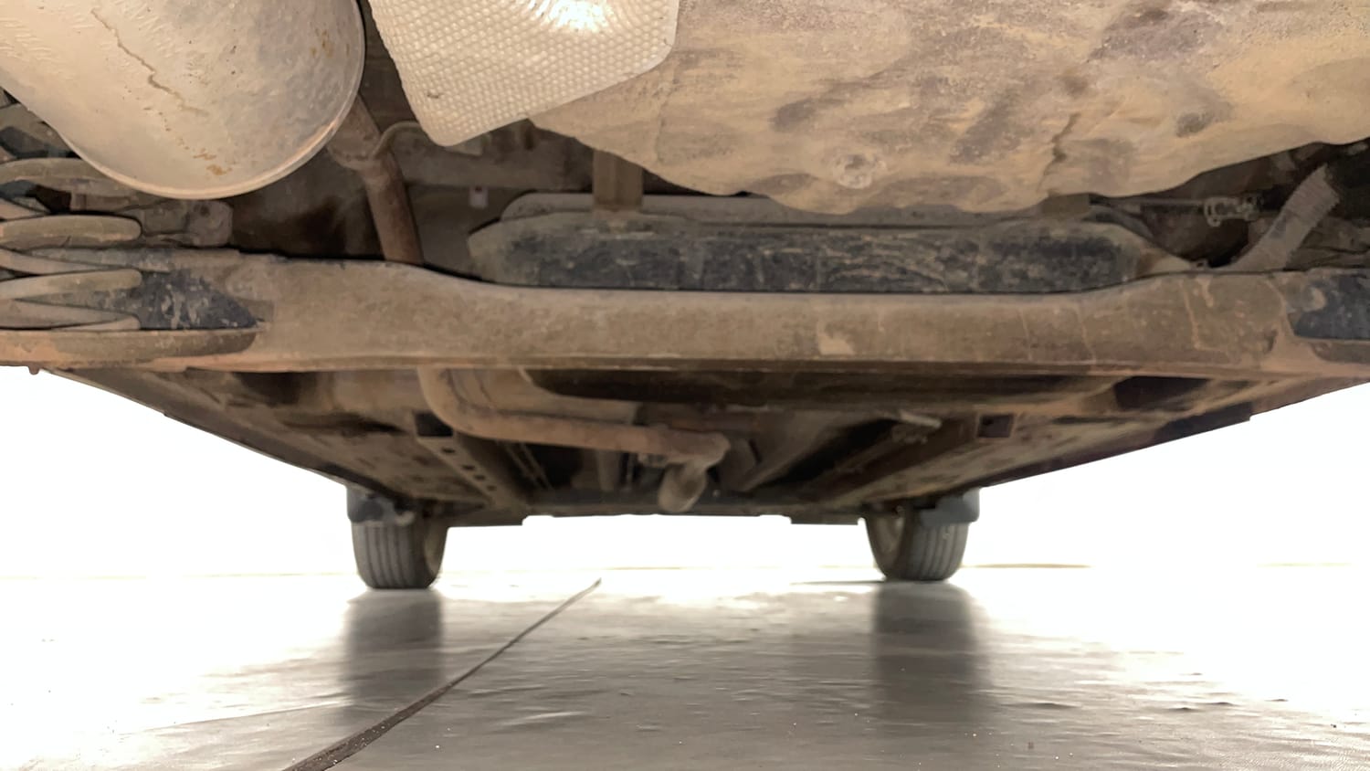 Used 2023 Nissan Magnite XV Petrol Manual extra REAR UNDERBODY VIEW (TAKEN FROM REAR)
