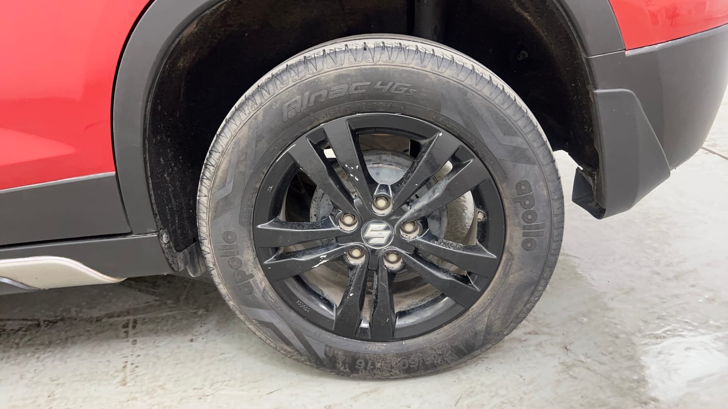 Used 2018 Maruti Suzuki Vitara Brezza [2016-2020] ZDi Diesel Manual tyres LEFT REAR TYRE RIM VIEW
