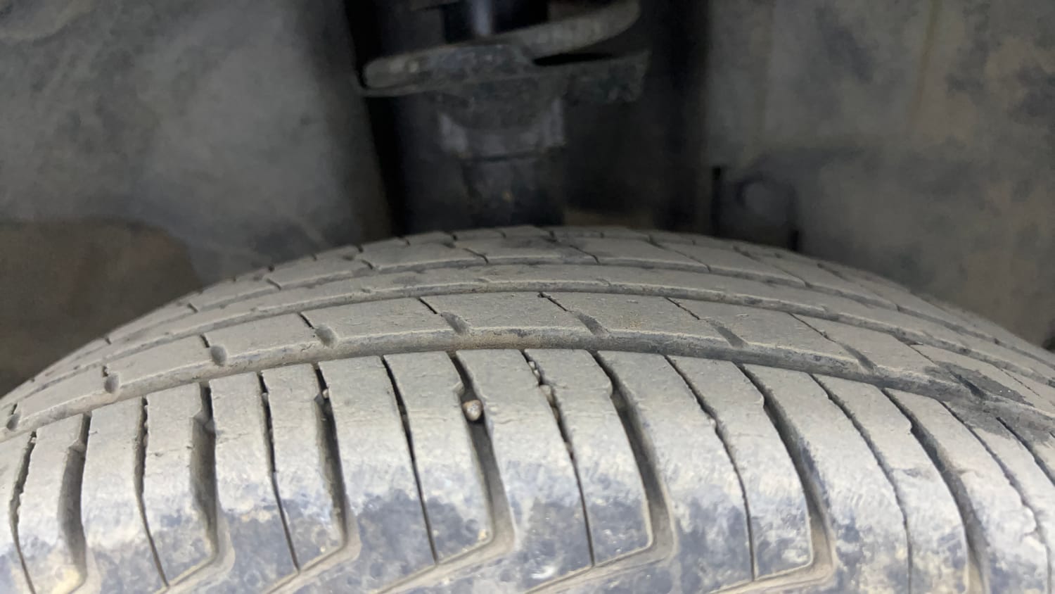Used 2017 Renault Kwid 1.0 RXT Petrol Manual tyres RIGHT FRONT TYRE TREAD VIEW