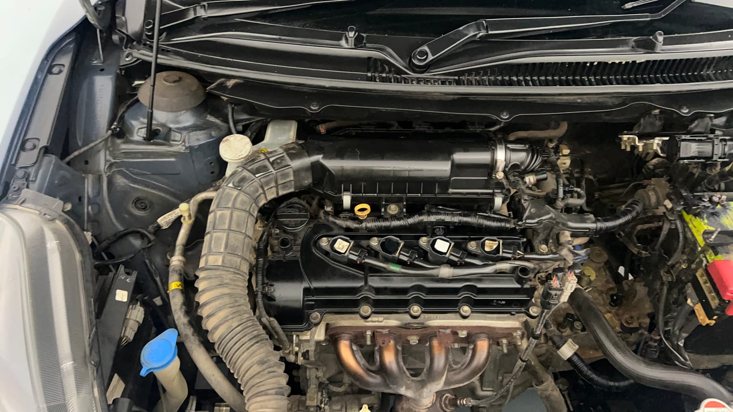 Used 2020 Maruti Suzuki Baleno Alpha Petrol Manual engine ENGINE RIGHT SIDE VIEW