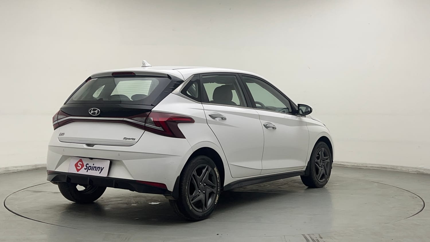 Used 2024 Hyundai i20 Sportz 1.2 MT Petrol Manual exterior RIGHT REAR CORNER VIEW