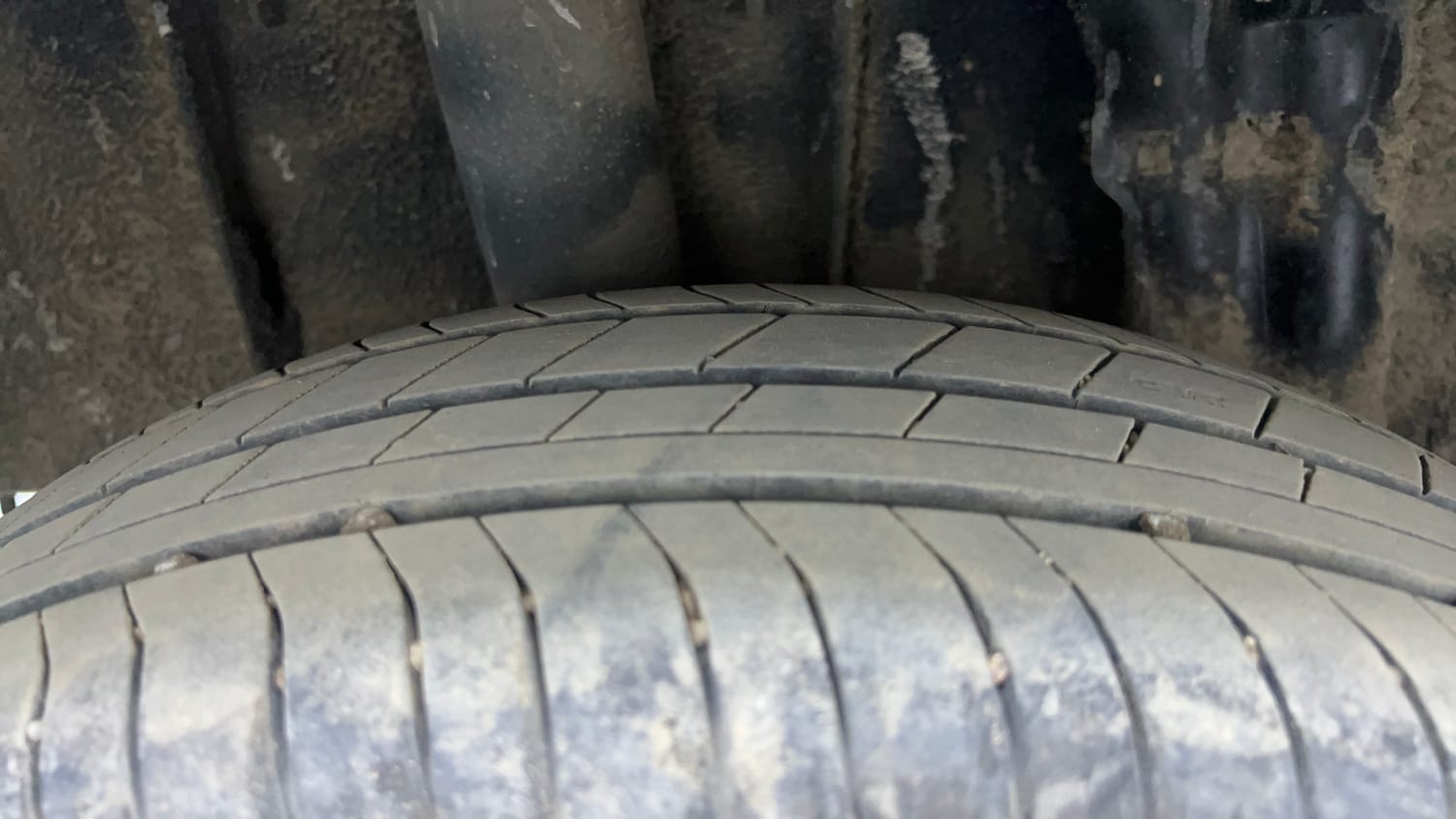 Used 2020 Renault Triber RXZ Petrol Manual tyres RIGHT REAR TYRE TREAD VIEW