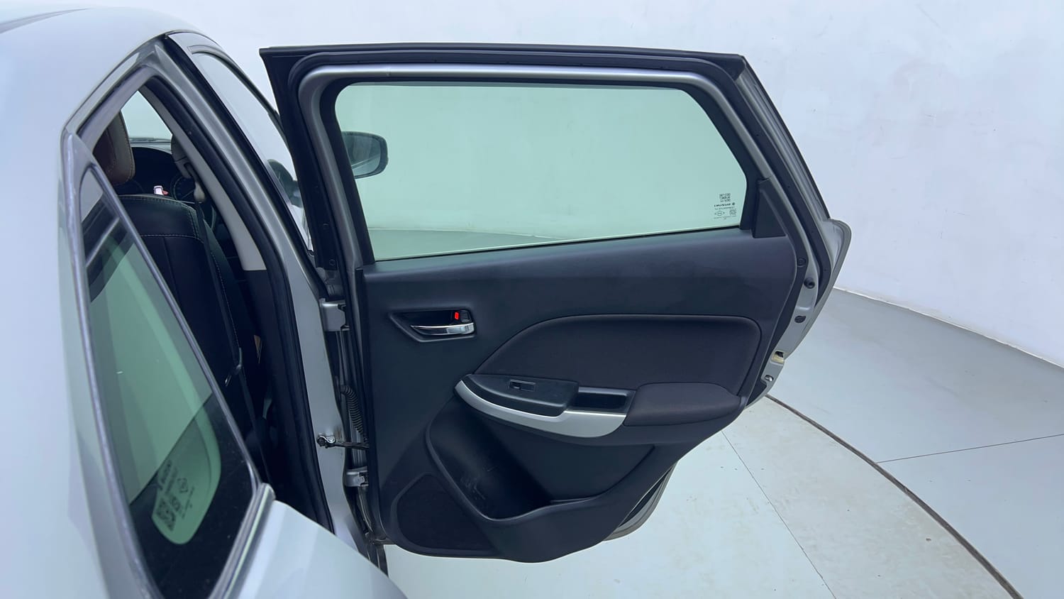 Used 2018 Maruti Suzuki Baleno Alpha 1.2 Petrol Manual interior RIGHT REAR DOOR OPEN VIEW