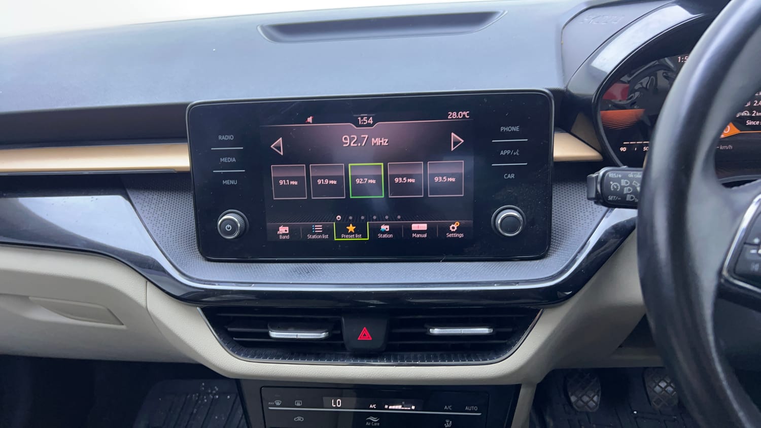 Used 2022 Skoda Slavia Style 1.0L TSI MT Petrol Manual interior MUSIC SYSTEM & AC CONTROL VIEW