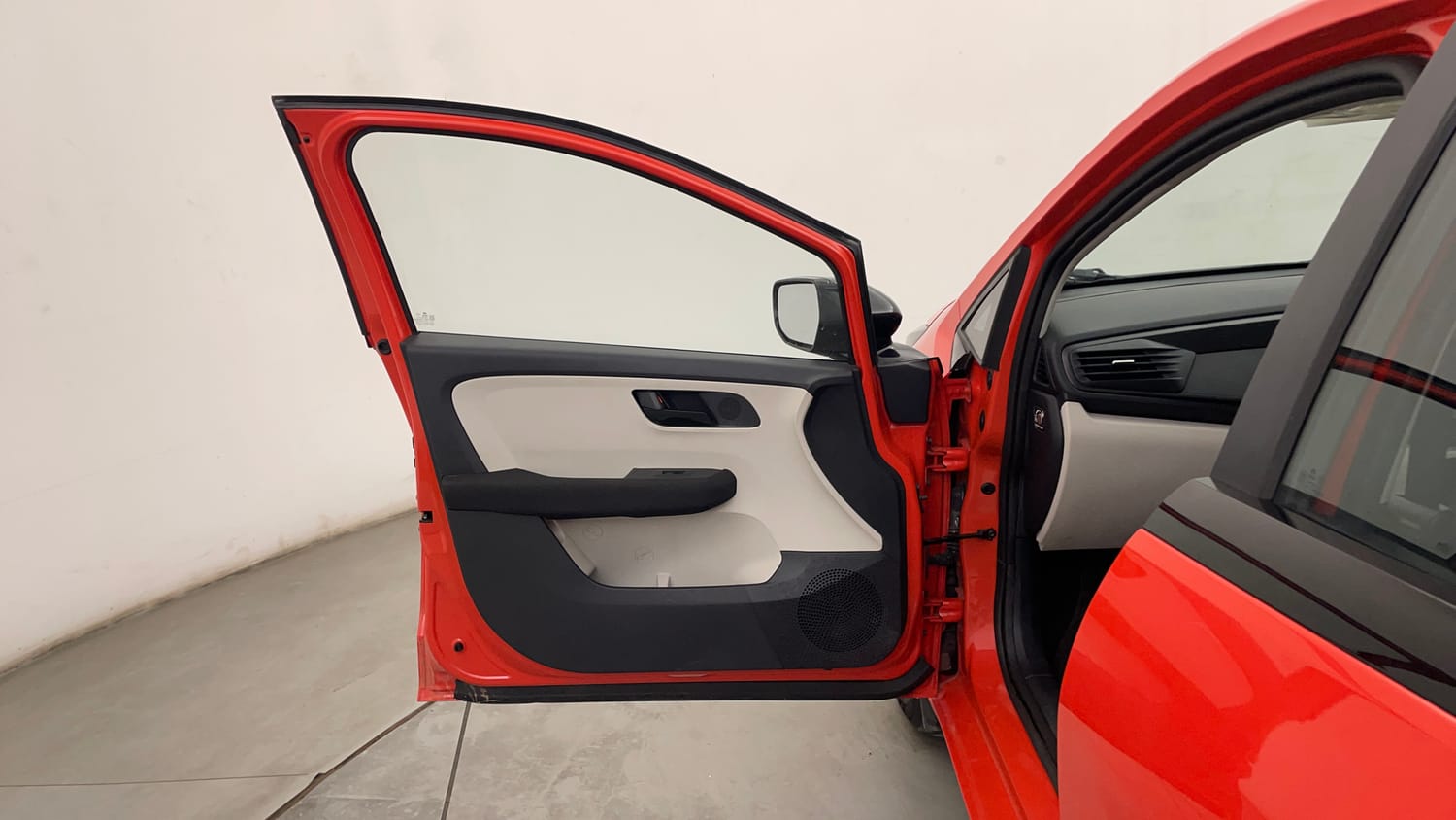 Used 2025 Tata Altroz Pure S Petrol 5AMT Petrol Automatic interior LEFT FRONT DOOR OPEN VIEW