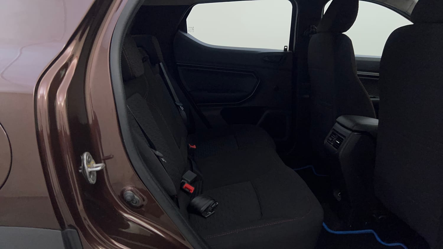 Used 2023 Renault Kiger RXZ Turbo MT Petrol Manual interior RIGHT SIDE REAR DOOR CABIN VIEW