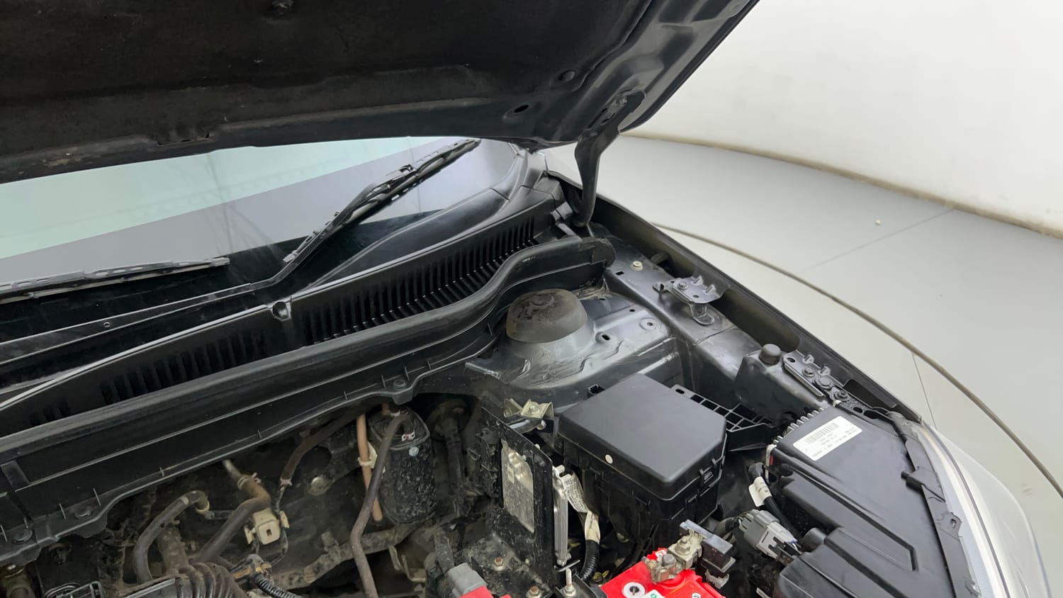 Used 2022 Toyota Urban Cruiser Premium Grade AT Petrol Automatic engine ENGINE LEFT SIDE HINGE & APRON VIEW