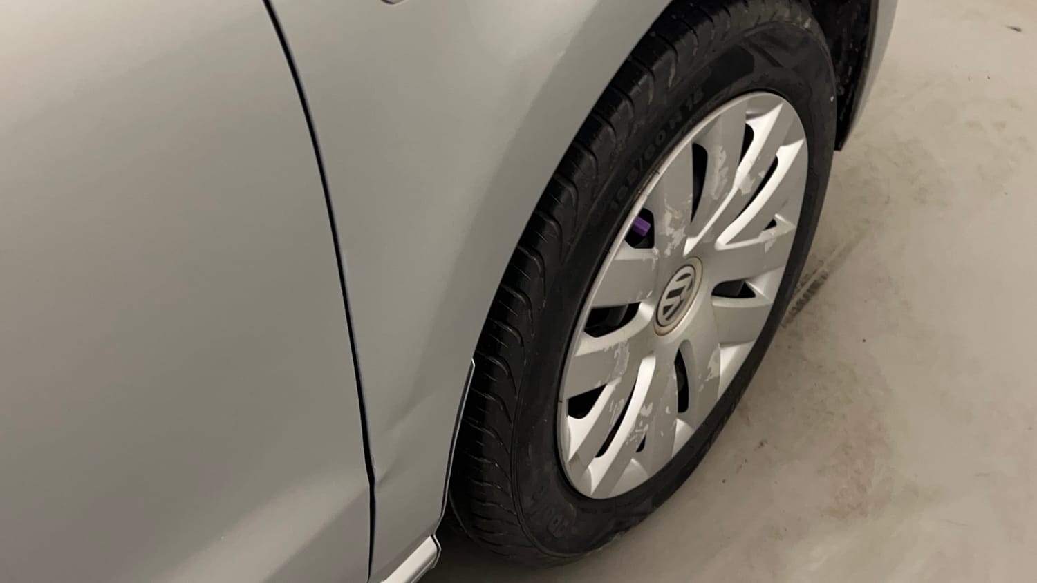 Used 2014 Volkswagen Polo Comfortline 1.2L (P) Petrol Manual dents MINOR SCRATCH