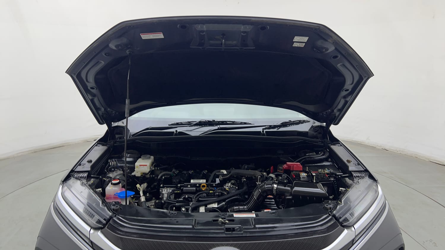 Used 2024 Toyota Urban Cruiser Hyryder V Hybrid Hybrid Automatic engine ENGINE & BONNET OPEN FRONT VIEW