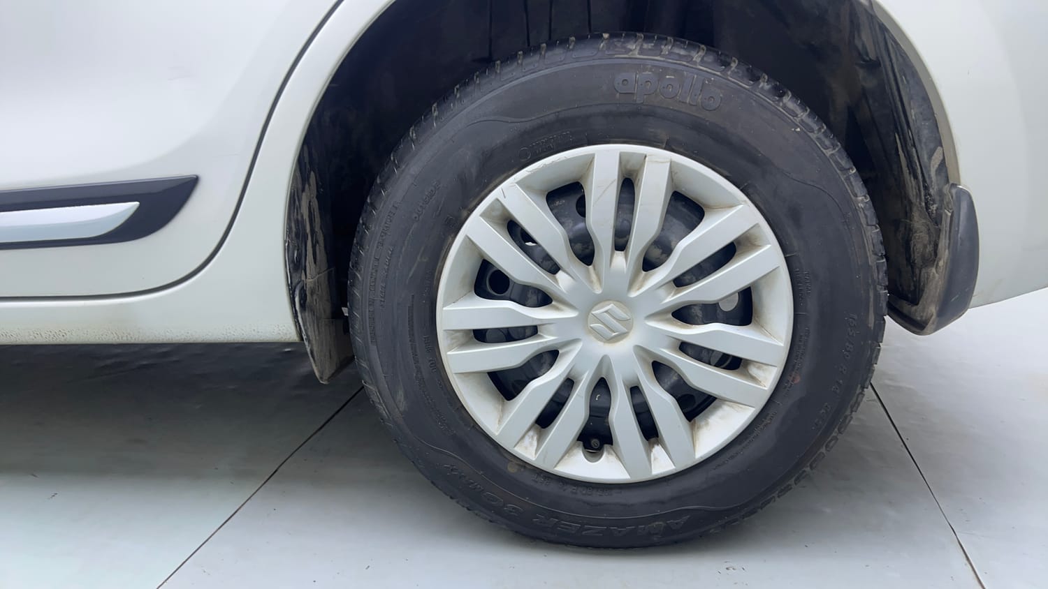 Used 2019 Maruti Suzuki Dzire VXi AMT Petrol Automatic tyres LEFT REAR TYRE RIM VIEW