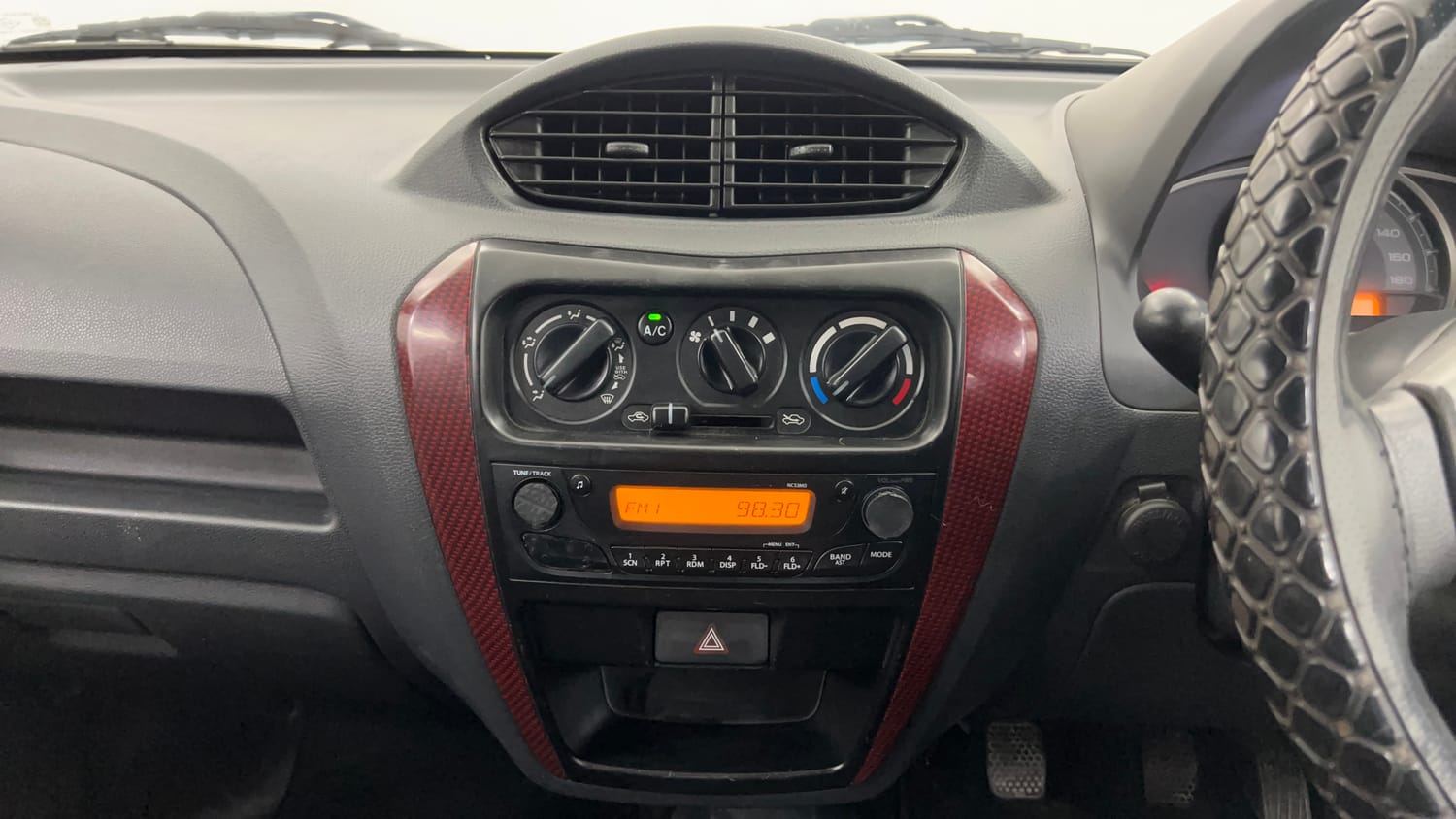 Used 2016 Maruti Suzuki Alto 800 Vxi Petrol Manual interior MUSIC SYSTEM & AC CONTROL VIEW