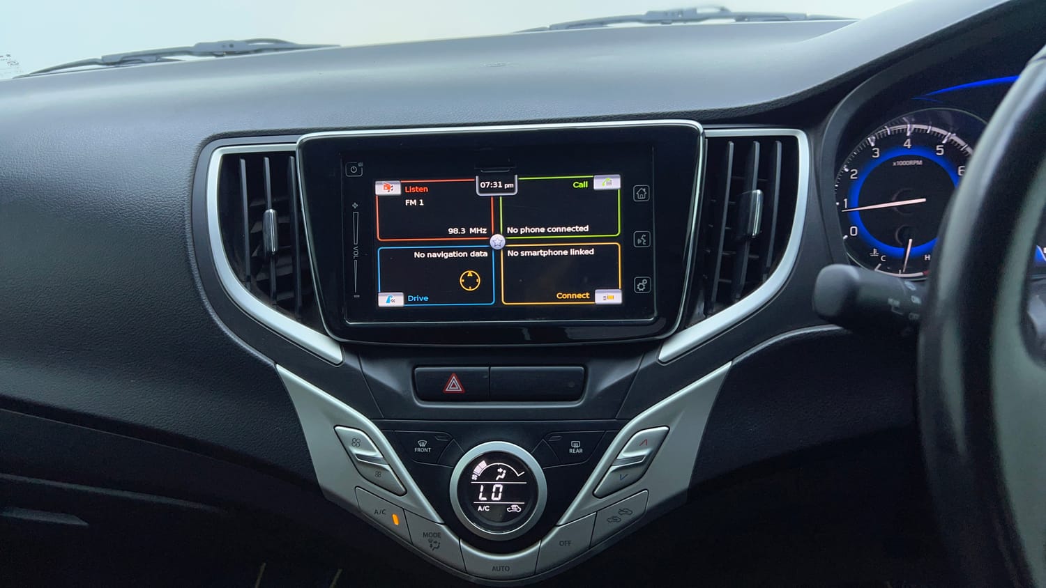 Used 2018 Maruti Suzuki Baleno Alpha 1.2 Petrol Manual top_features Touch screen infotainment system