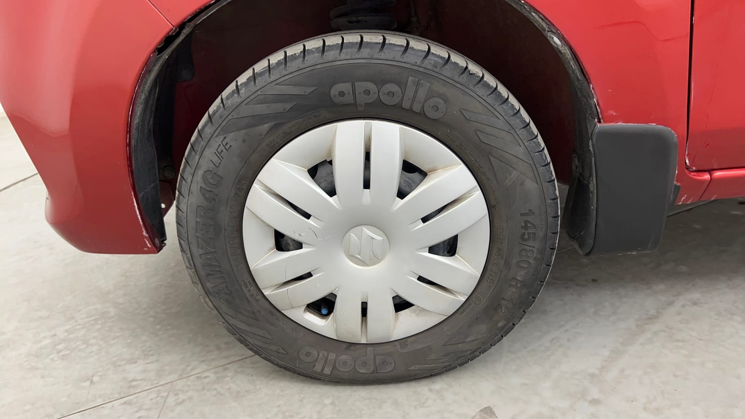 Used 2016 Maruti Suzuki Alto 800 Vxi Petrol Manual tyres LEFT FRONT TYRE RIM VIEW