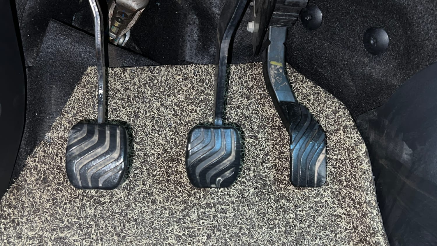 Used 2021 Nissan Magnite XE Petrol Manual interior PEDALS VIEW