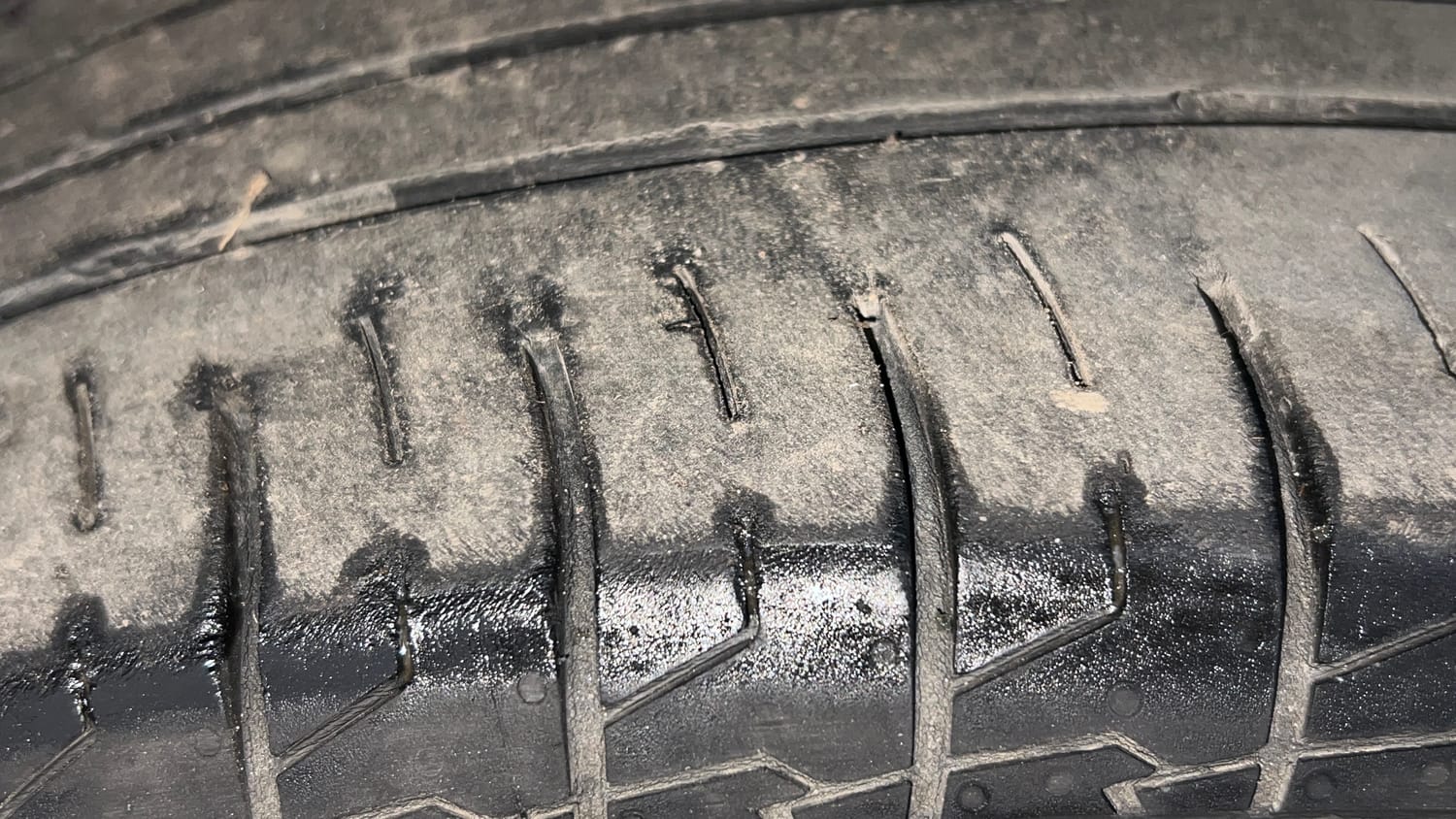 Used 2023 Hyundai Creta SX 1.5 Petrol Petrol Manual tyres LEFT FRONT TYRE TREAD VIEW