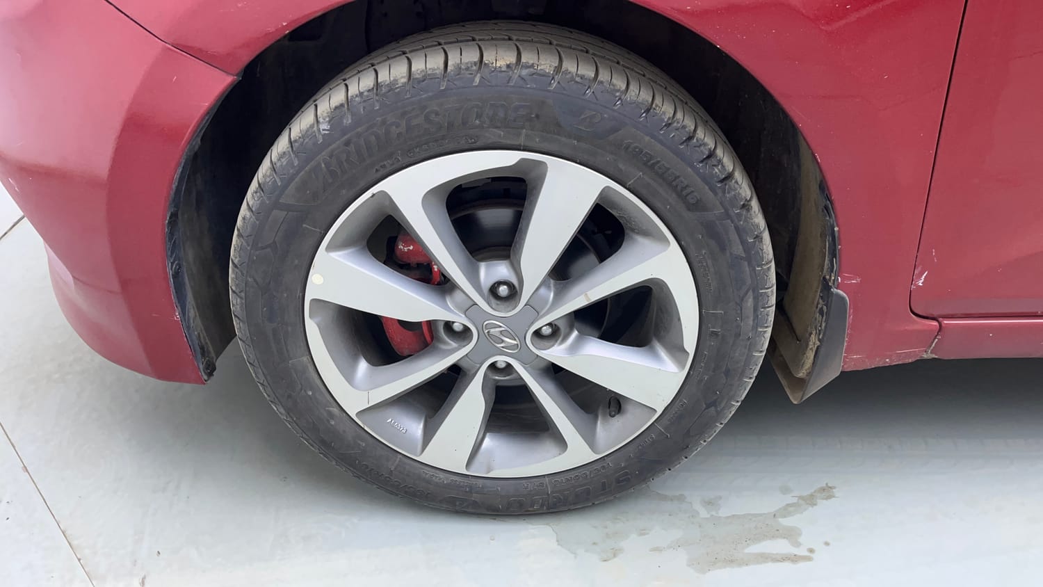 Used 2017 Hyundai Elite i20 Asta 1.2 Dual Tone Petrol Manual tyres LEFT FRONT TYRE RIM VIEW