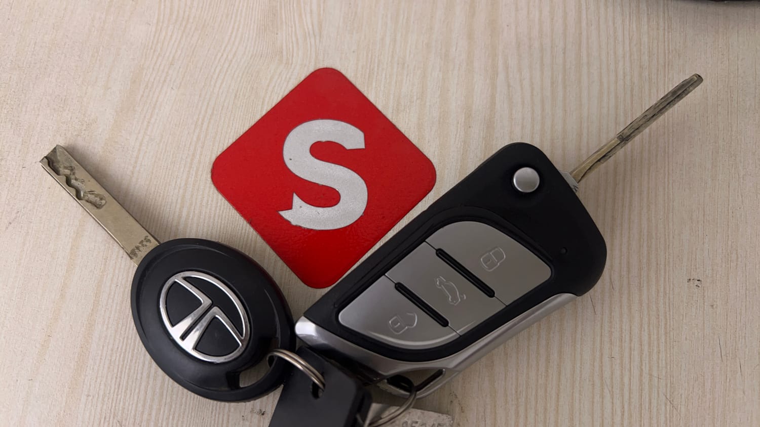 Used 2023 Tata Punch Pure MT Petrol Manual extra CAR KEY VIEW