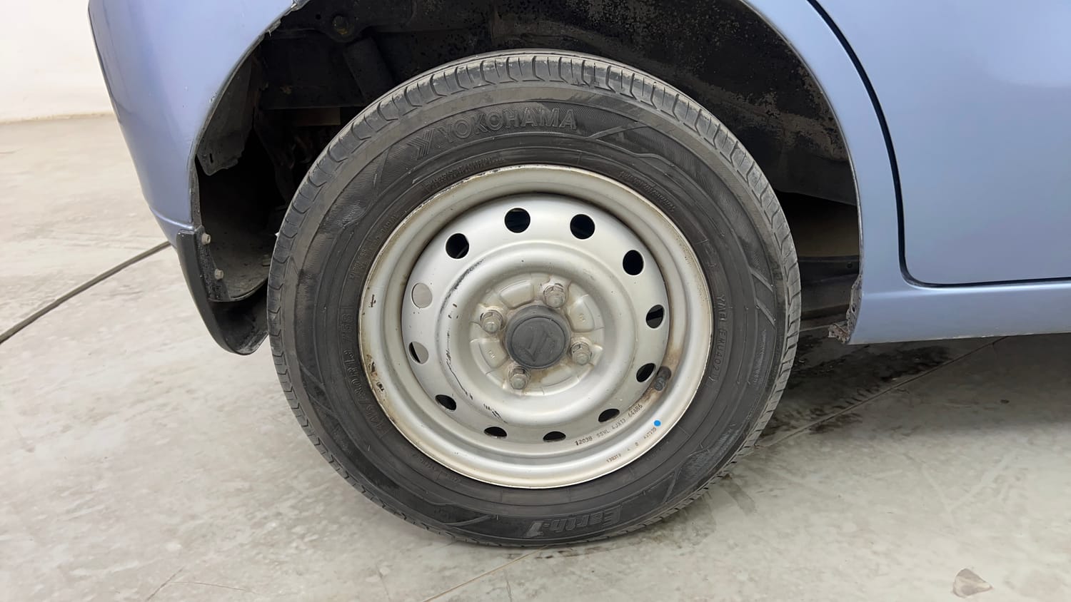 Used 2012 Maruti Suzuki Wagon R LXi Petrol Manual tyres RIGHT REAR TYRE RIM VIEW