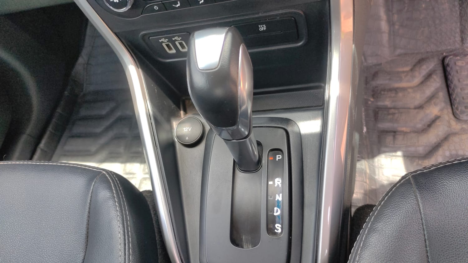 Used 2018 Ford EcoSport Titanium + 1.5L Ti-VCT AT Petrol Automatic interior GEAR  KNOB VIEW