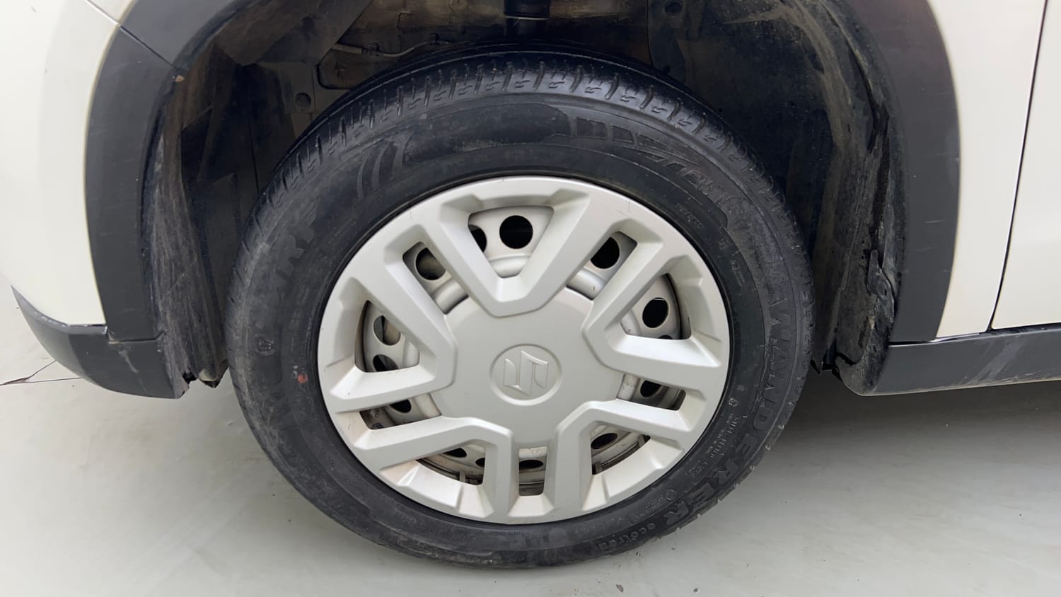 Used 2021 maruti-suzuki Vitara Brezza LXi Petrol Manual tyres LEFT FRONT TYRE RIM VIEW