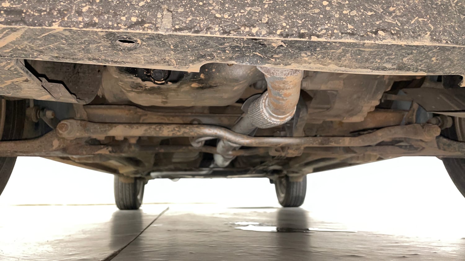 Used 2018 Tata Tiago Revotron XZ Petrol Manual extra FRONT LEFT UNDERBODY VIEW