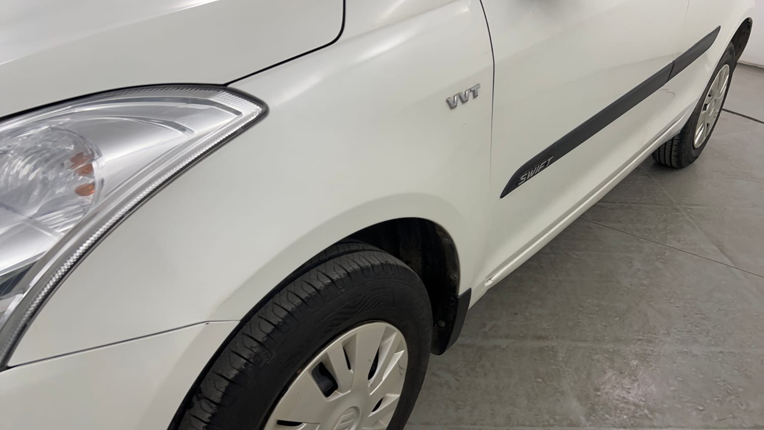 Used 2013 Maruti Suzuki Swift VXi Petrol Manual dents MINOR SCRATCH
