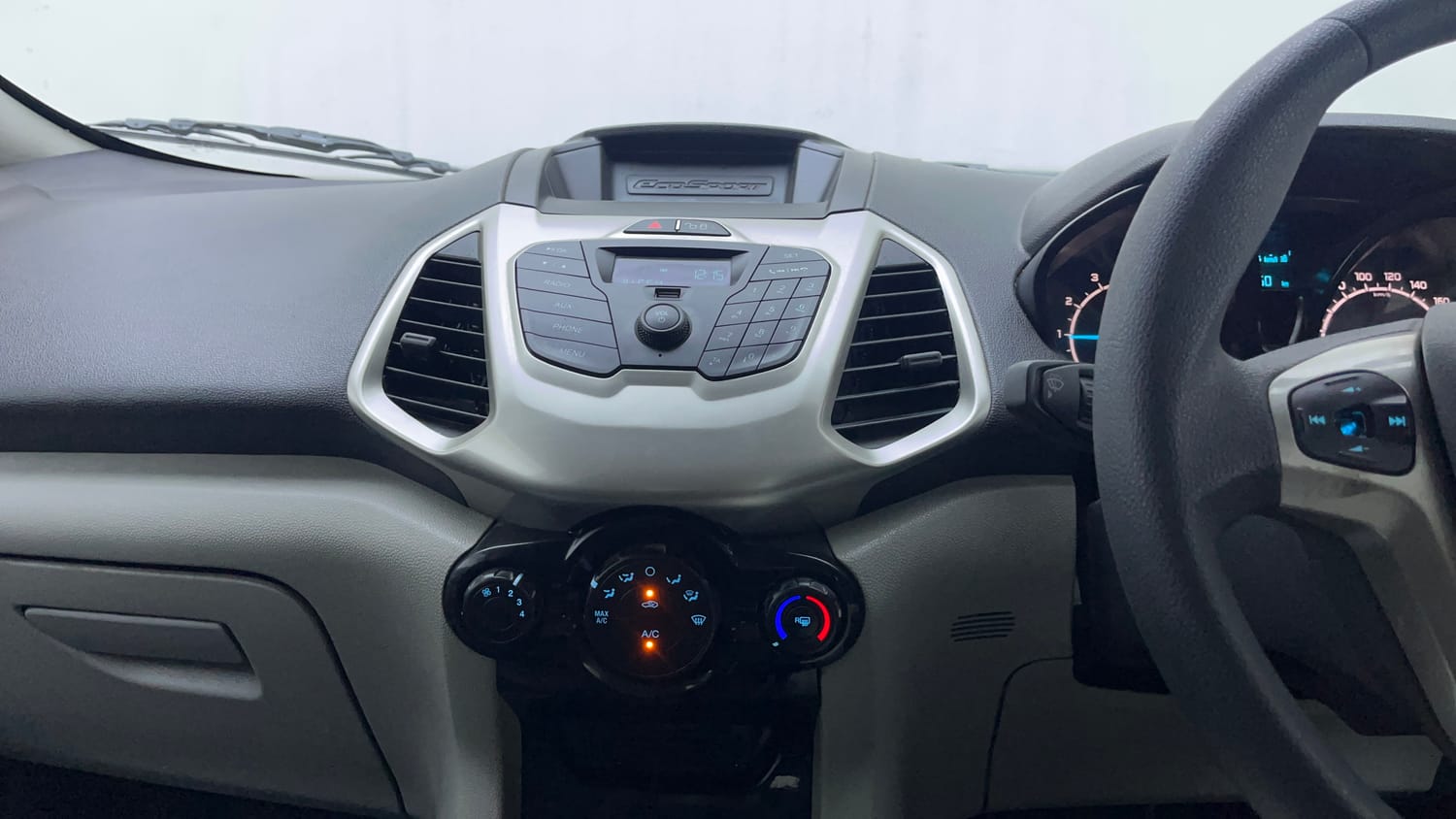 Used 2016 Ford EcoSport Trend 1.5L Ti-VCT Petrol Manual interior MUSIC SYSTEM & AC CONTROL VIEW