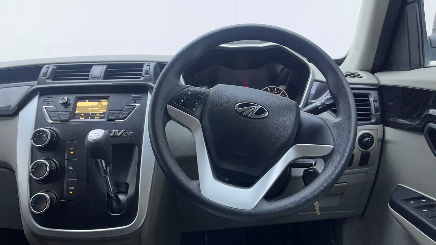 Used 2017 Mahindra KUV100 K6+ 5 STR Petrol Manual interior STEERING VIEW