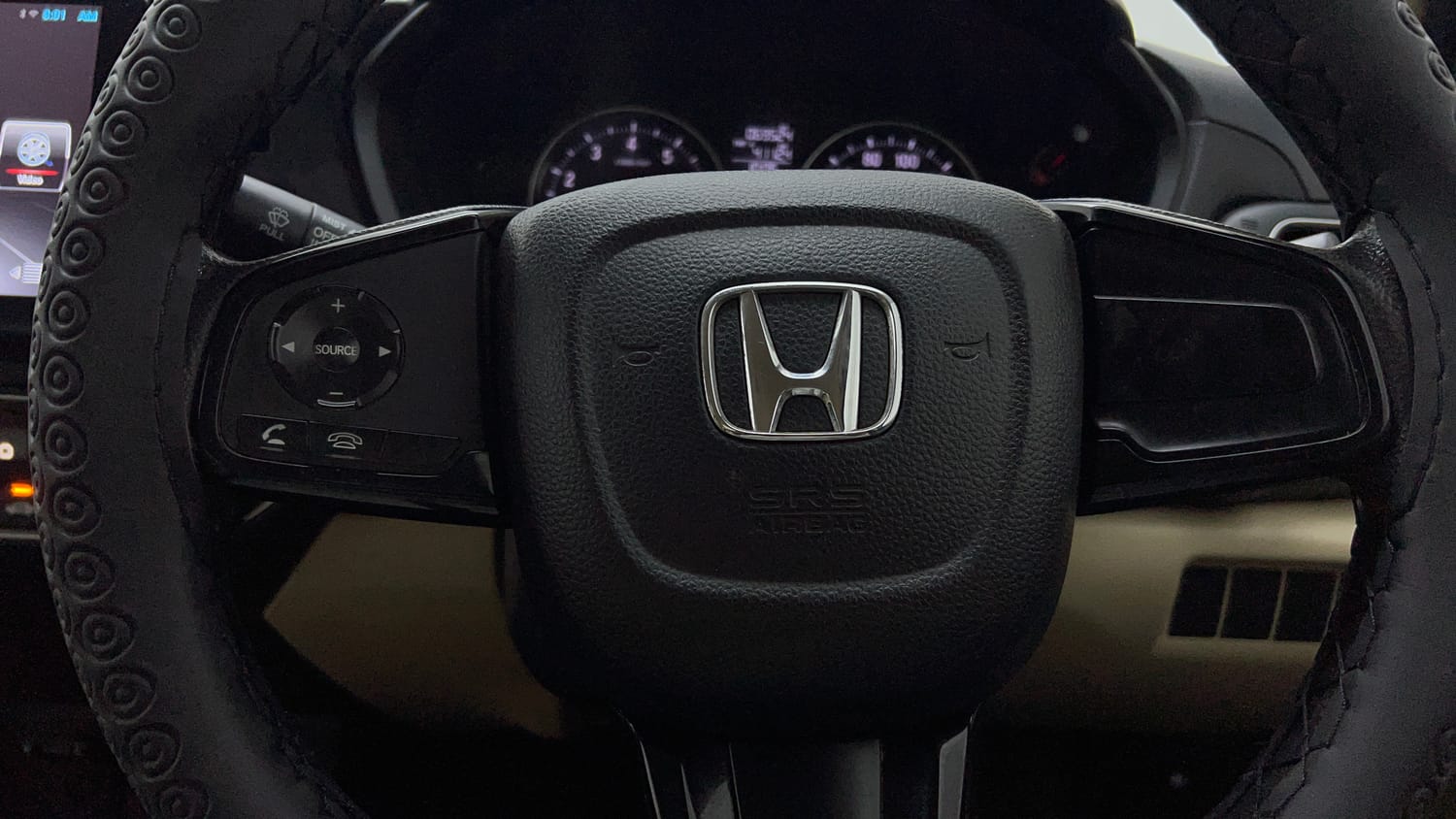 Used 2019 Honda Amaze 1.2 V CVT Petrol Petrol Automatic top_features Steering mounted controls