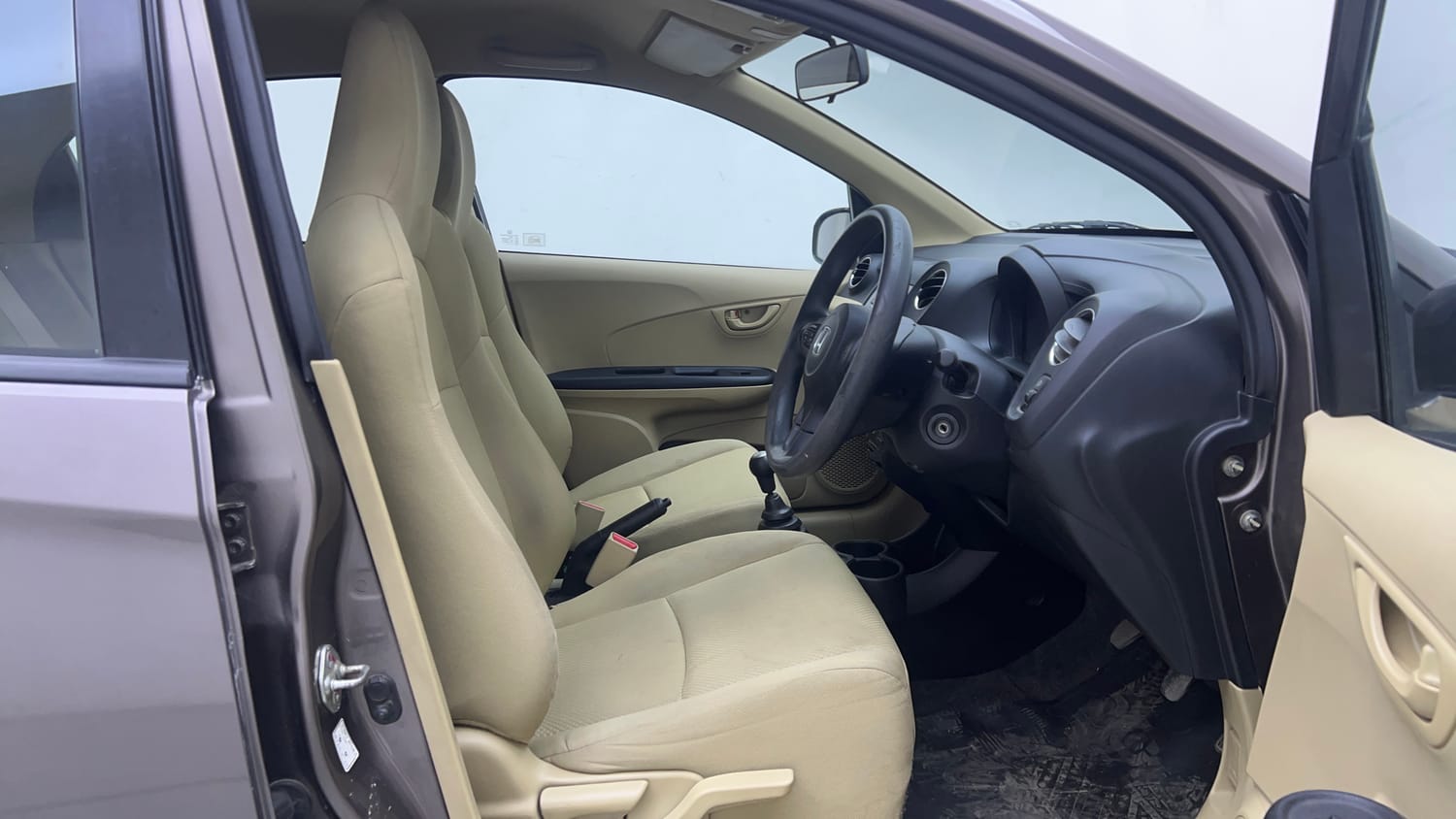 Used 2014 Honda Brio S MT Petrol Manual interior RIGHT SIDE FRONT DOOR CABIN VIEW