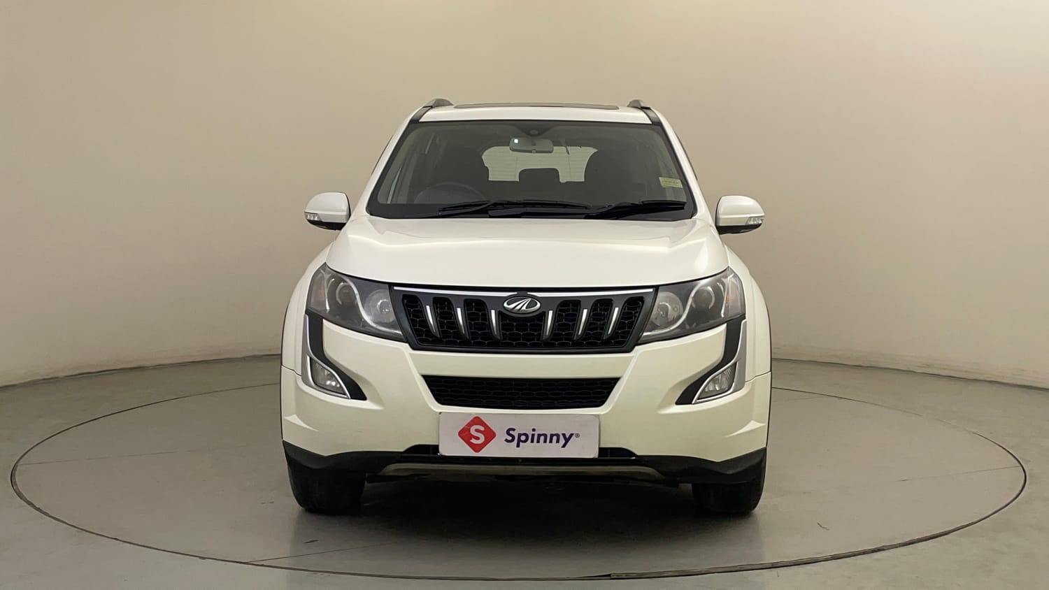 Used 2018 Mahindra XUV500 W9 AT Diesel Automatic exterior FRONT VIEW