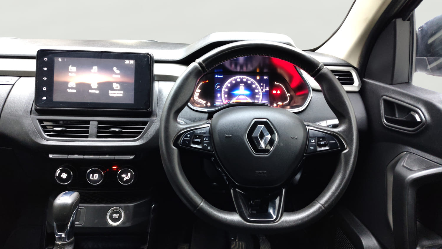 Used 2021 Renault Kiger RXZ Turbo CVT Dual Tone Petrol Automatic interior STEERING VIEW
