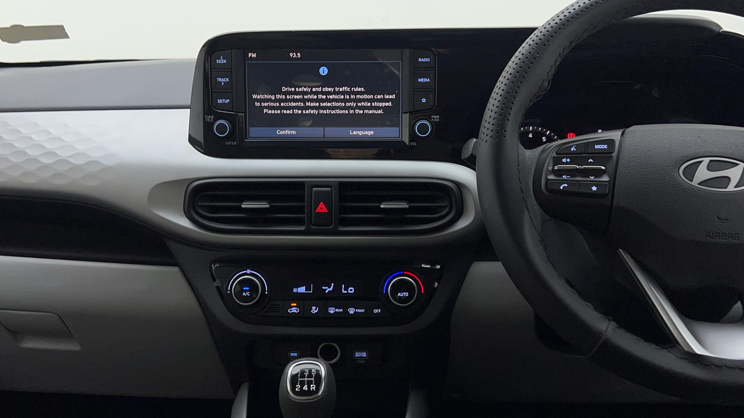 Used 2025 Hyundai Grand i10 Nios Sportz 1.2 Kappa VTVT Petrol Manual interior MUSIC SYSTEM & AC CONTROL VIEW