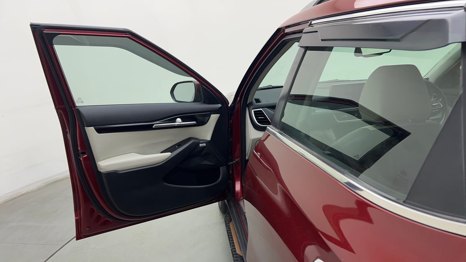 Used 2019 kia Seltos GTX Plus DCT 1.4 Petrol Automatic interior LEFT FRONT DOOR OPEN VIEW