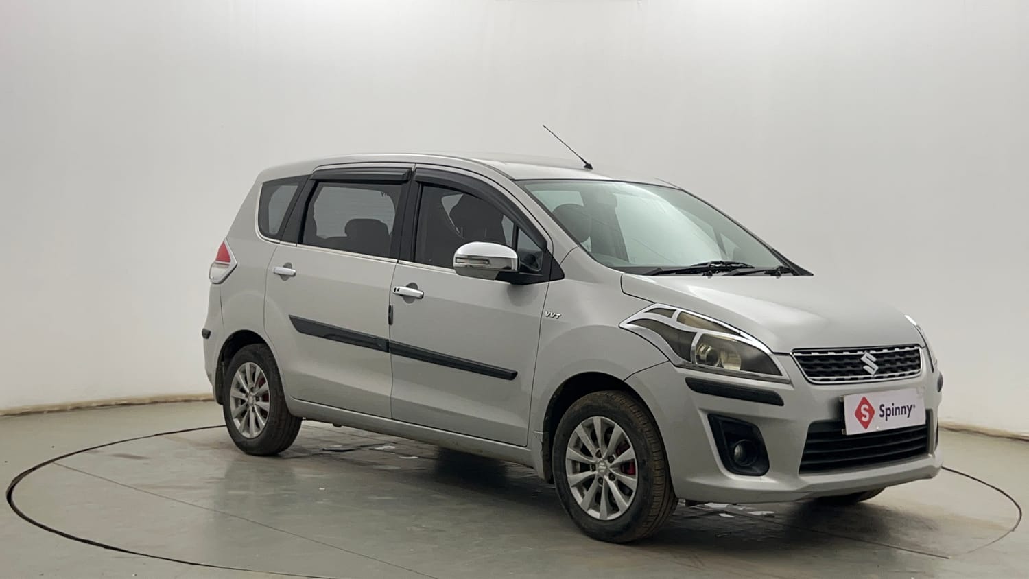 Used 2014 Maruti Suzuki Ertiga ZXi Petrol Manual exterior RIGHT FRONT CORNER VIEW