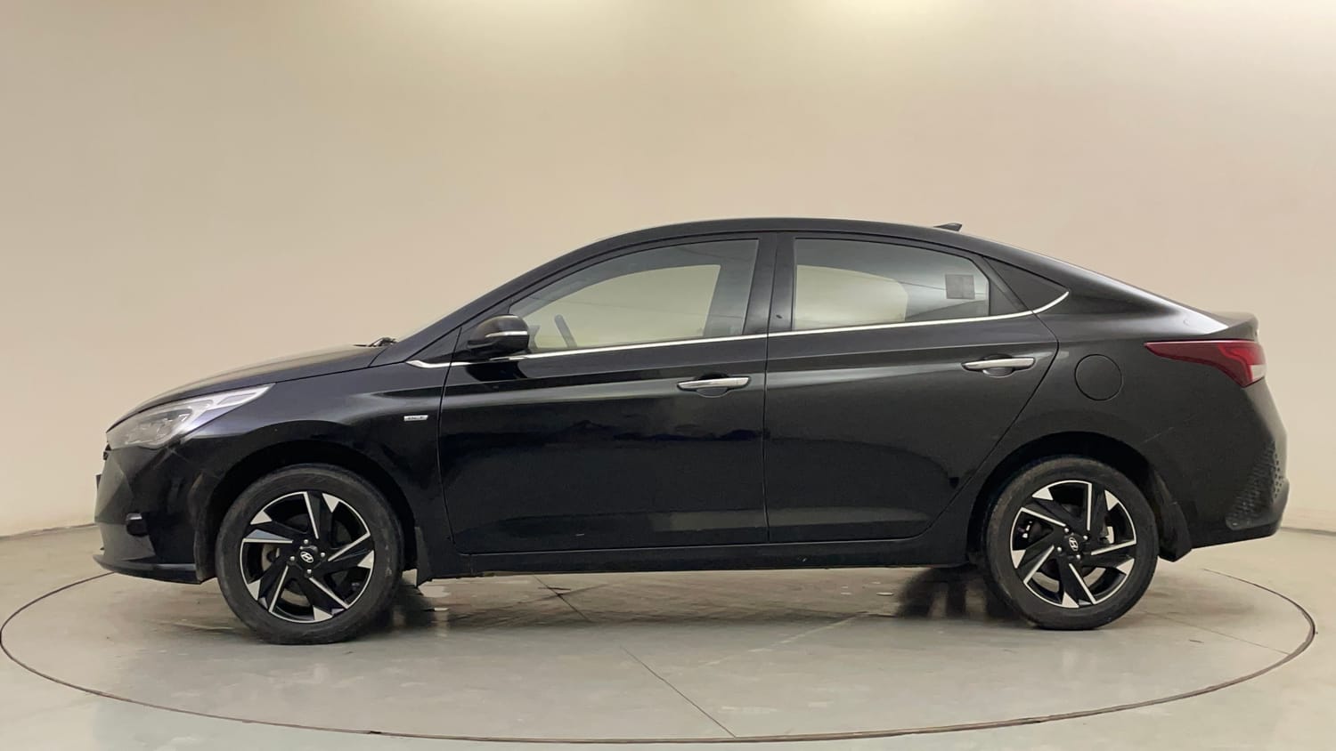 Used 2021 Hyundai Verna SX (O) 1.6 VTVT AT Petrol Automatic exterior LEFT SIDE VIEW