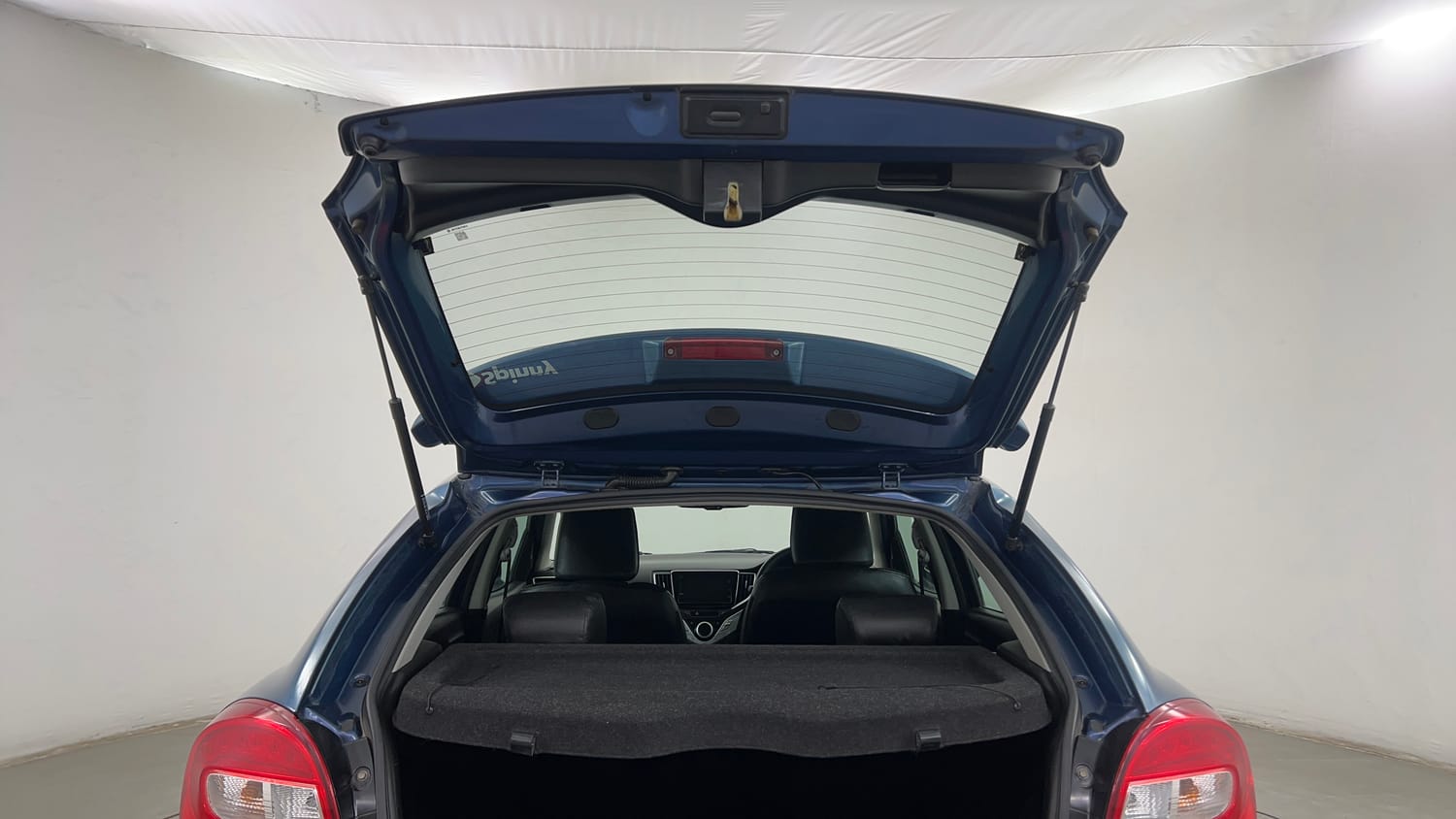 Used 2017 Maruti Suzuki Baleno Alpha 1.2 Petrol Manual interior DICKY DOOR OPEN VIEW