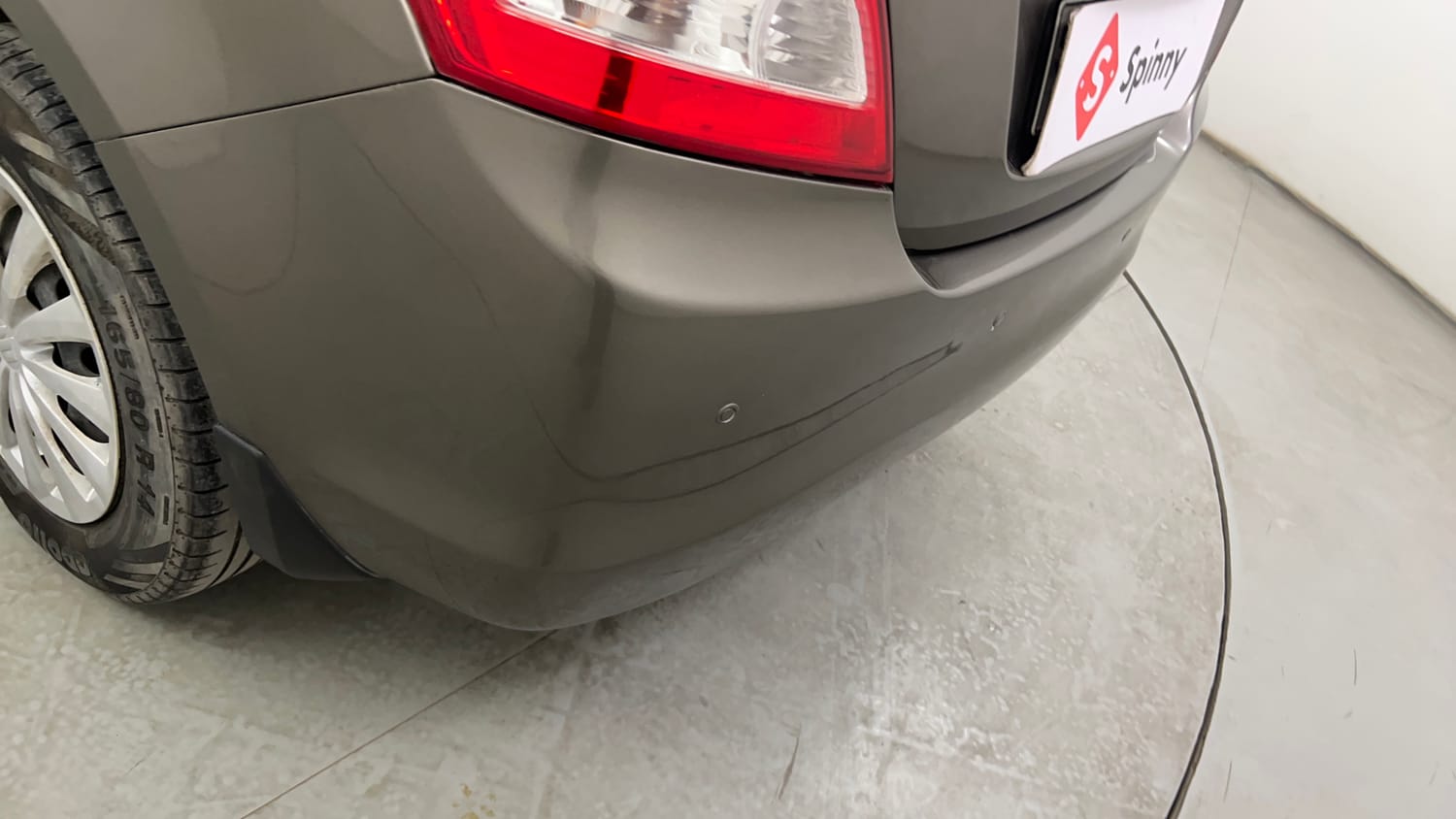 Used 2015 Maruti Suzuki Swift Dzire VXI Petrol Manual dents MINOR SCRATCH