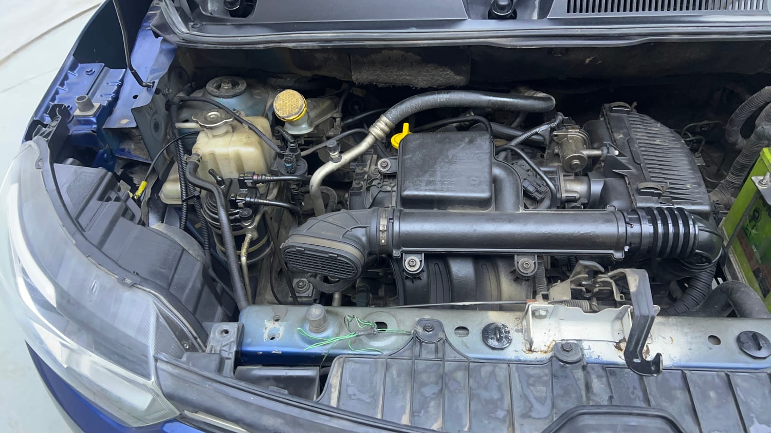 Used 2020 Renault Triber RXZ Petrol Manual engine ENGINE RIGHT SIDE VIEW