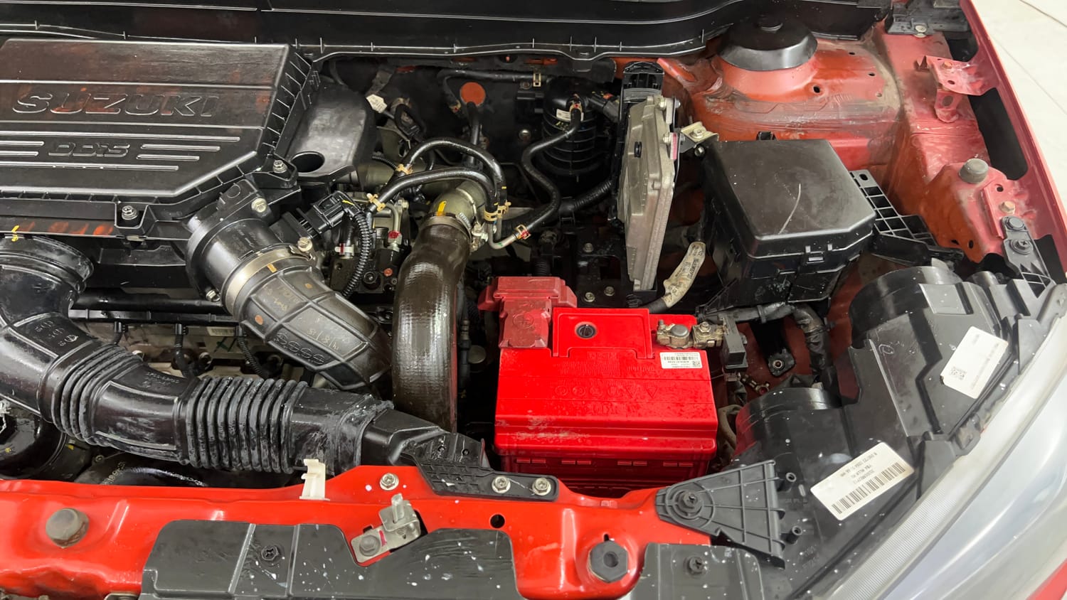 Used 2018 Maruti Suzuki Vitara Brezza [2016-2020] ZDi Diesel Manual engine ENGINE LEFT SIDE VIEW