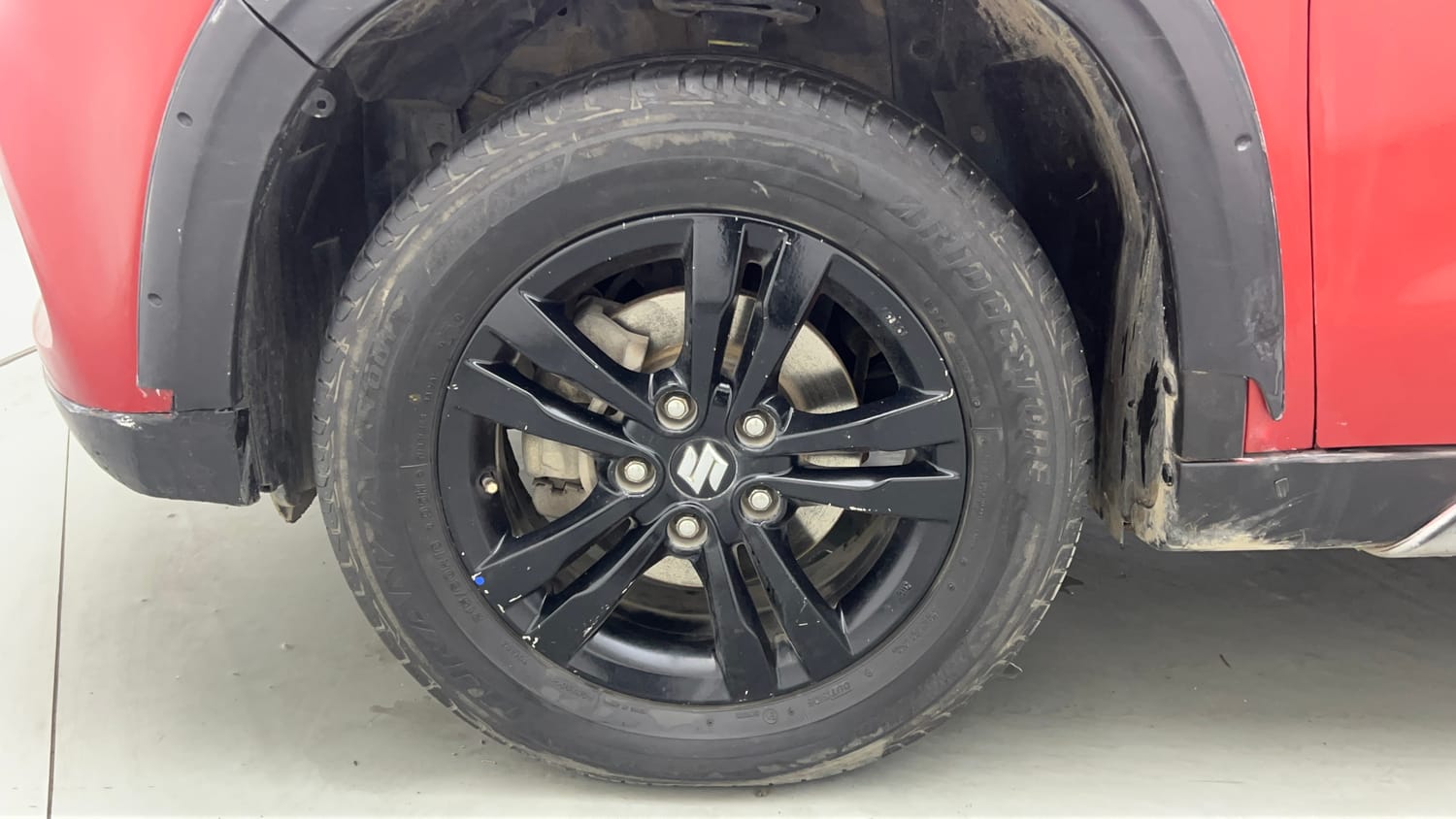 Used 2018 Maruti Suzuki Vitara Brezza [2016-2020] VDi Diesel Manual tyres LEFT FRONT TYRE RIM VIEW