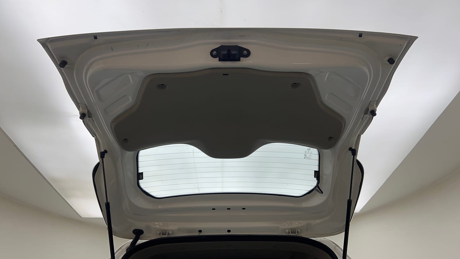 Used 2022 Renault Triber RXZ Petrol Automatic interior DICKY DOOR OPEN VIEW