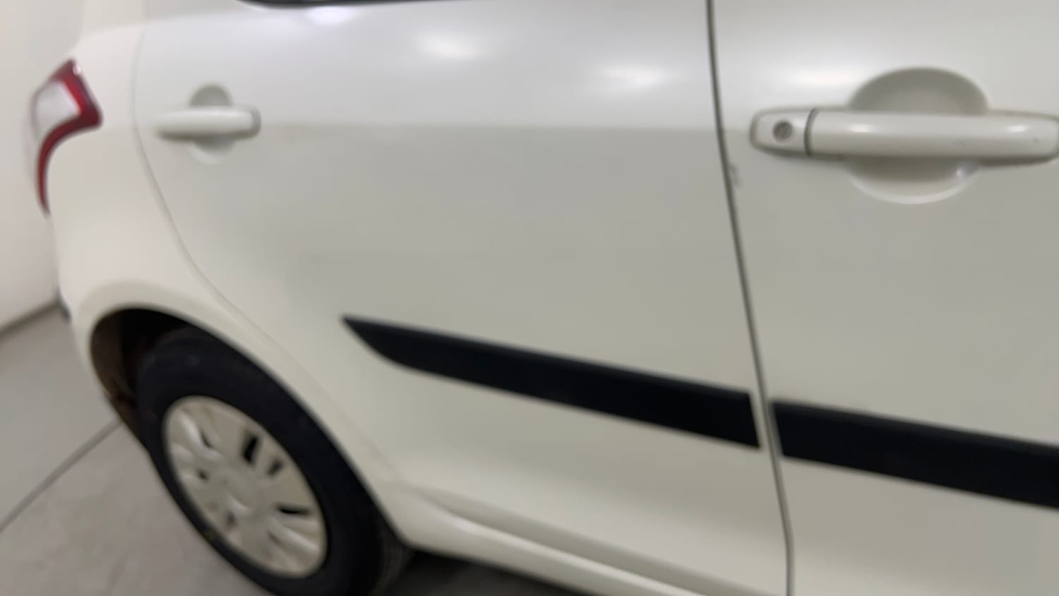 Used 2013 Maruti Suzuki Swift VXi Petrol Manual dents MINOR SCRATCH