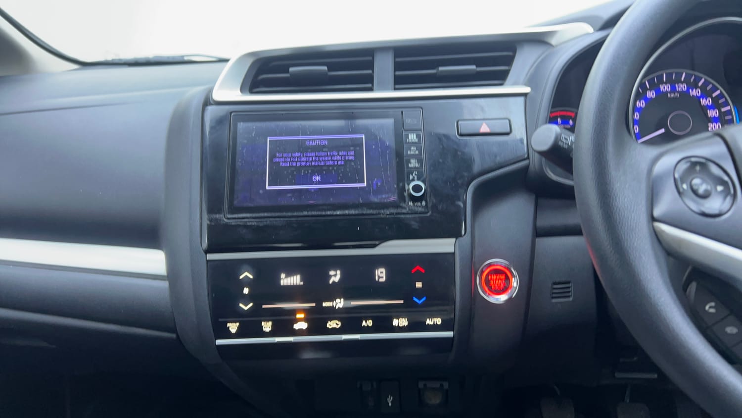 Used 2018 Honda WR-V VX MT Diesel Diesel Manual interior MUSIC SYSTEM & AC CONTROL VIEW