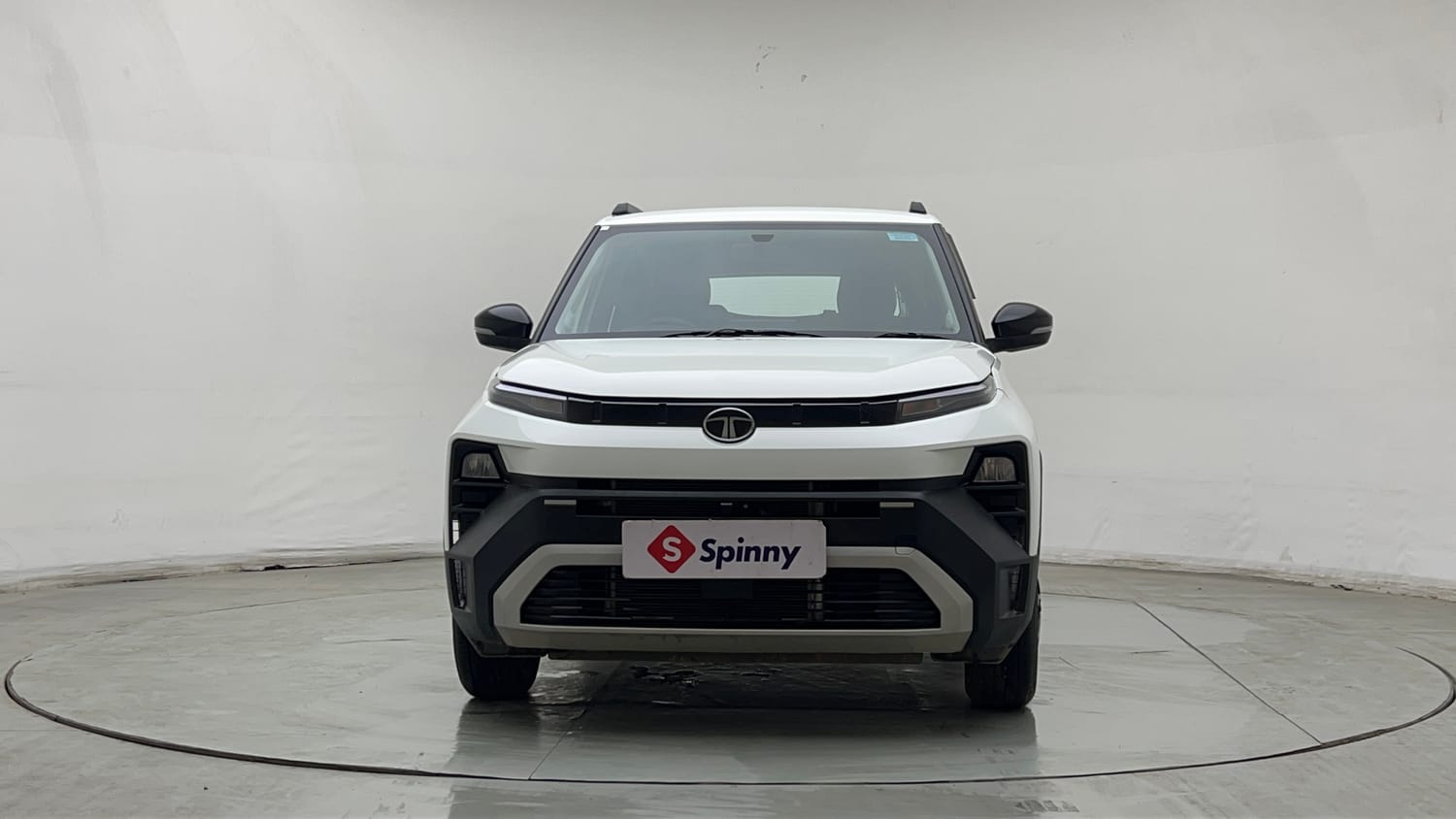 Used 2026 Tata Punch Pure + Petrol Manual exterior FRONT VIEW