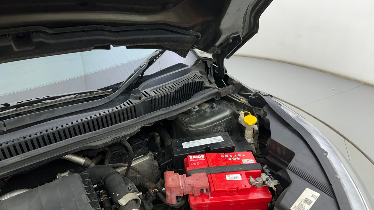Used 2022 Tata Nexon XMA (S) Diesel Diesel Automatic engine ENGINE LEFT SIDE HINGE & APRON VIEW